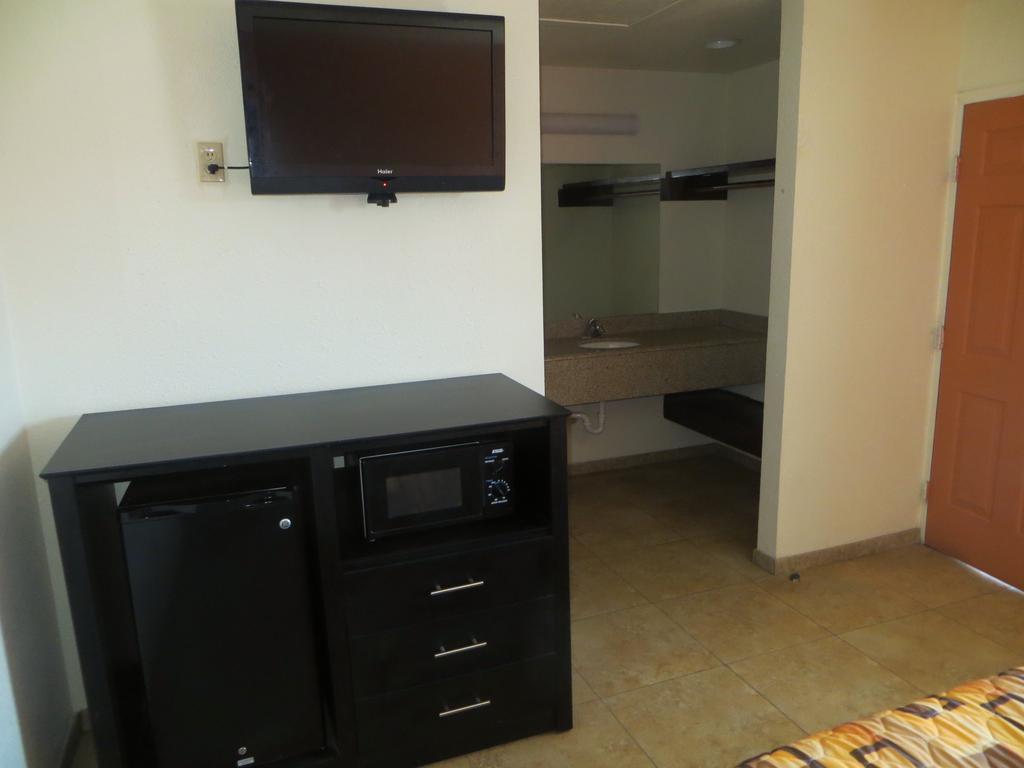 Bayshore Motel La Porte Habitación foto